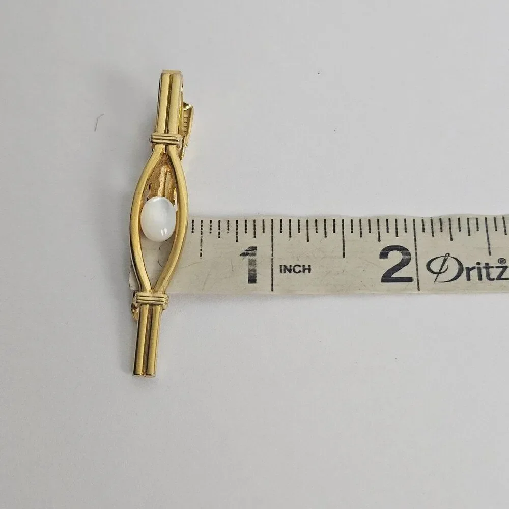 Vintage White Opalescent Glass Mother of Pearl Cabochon Gold‎ Tone Tie Bar Clip